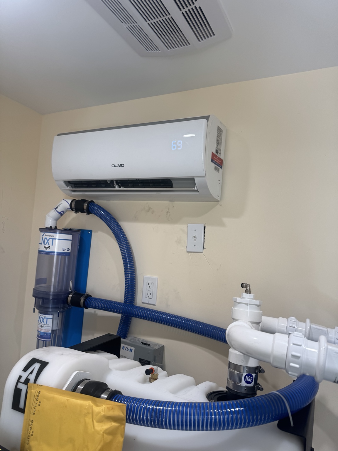 Wall-mounted mini-split indoor unit